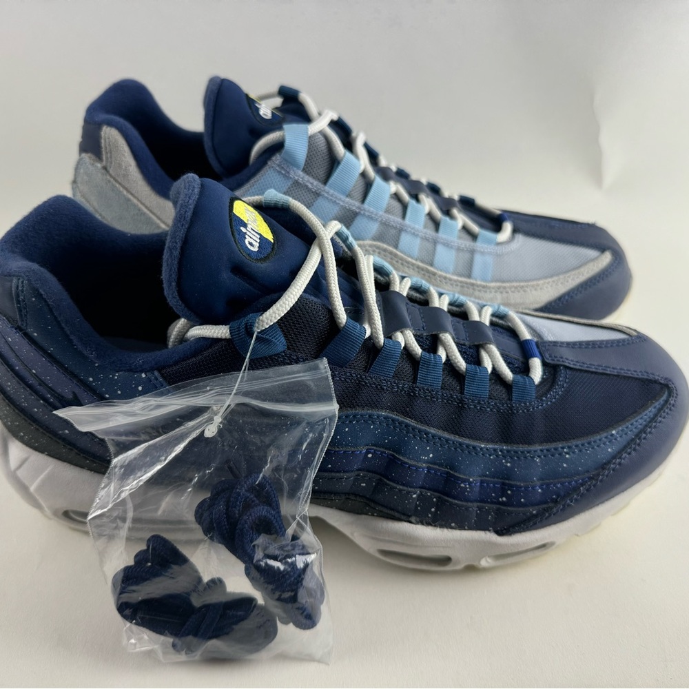 New Nike air max 95 Day and night galaxy Sz 10